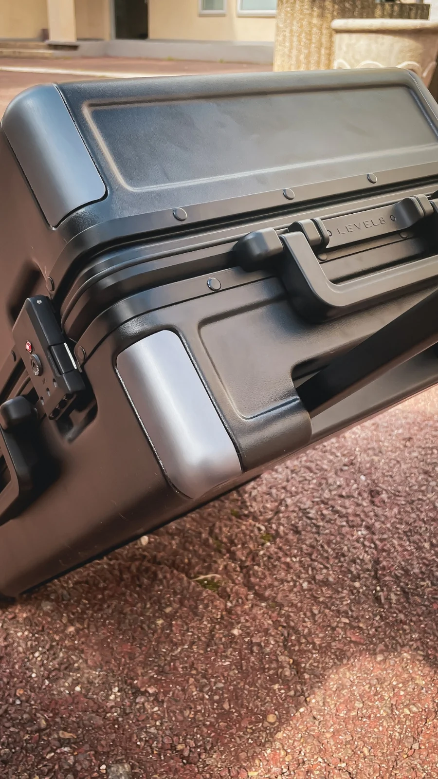 Level 8 Hegent Carry On review - best level 8 suitcase 