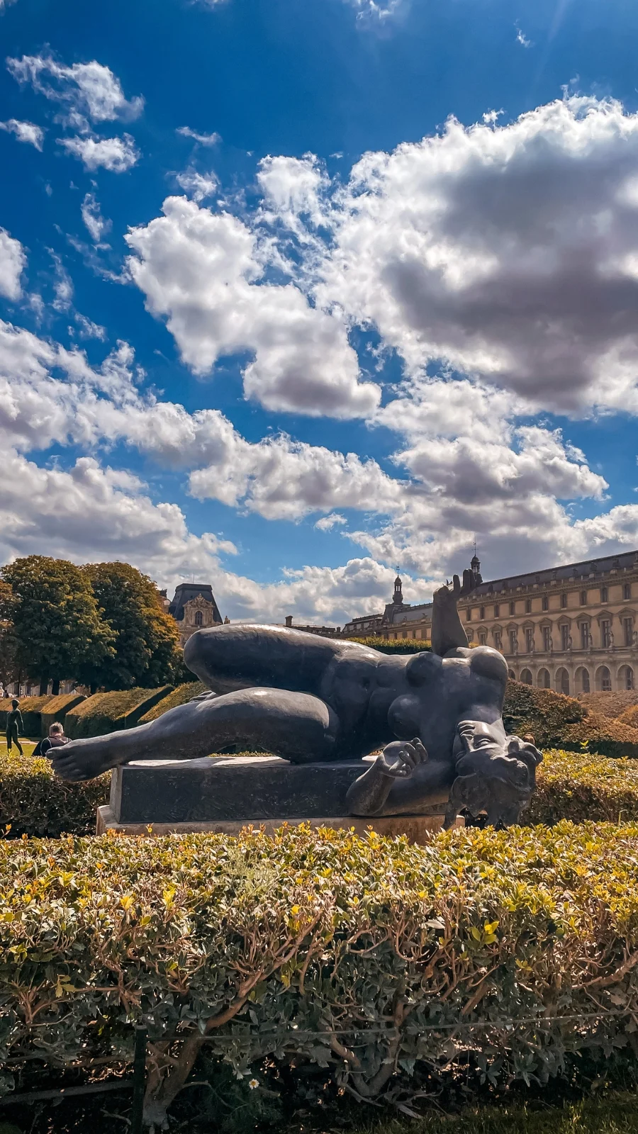 Best Things to Do in the Fall in Paris: Jardin des Tuileries, Louvre