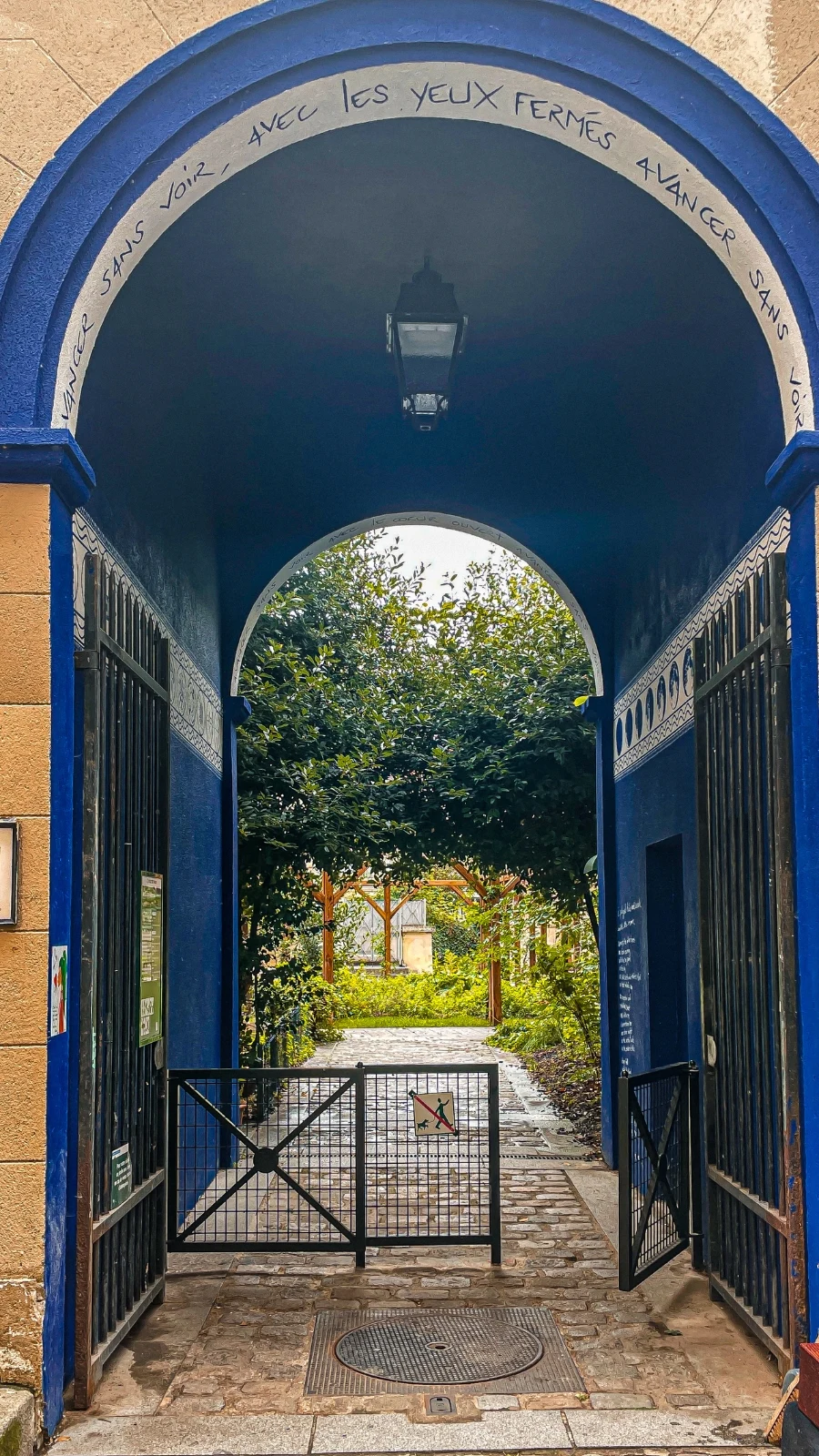 Places to Visit During the Fall in Paris: Jardin des Abbesses, 18th Arrondissement