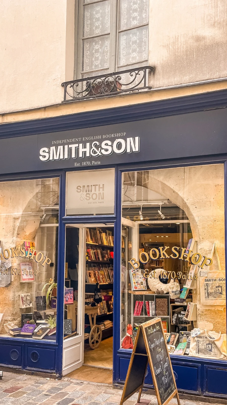 Places to Visit During the Fall in Paris: Rue des Rosiers, Le Marais