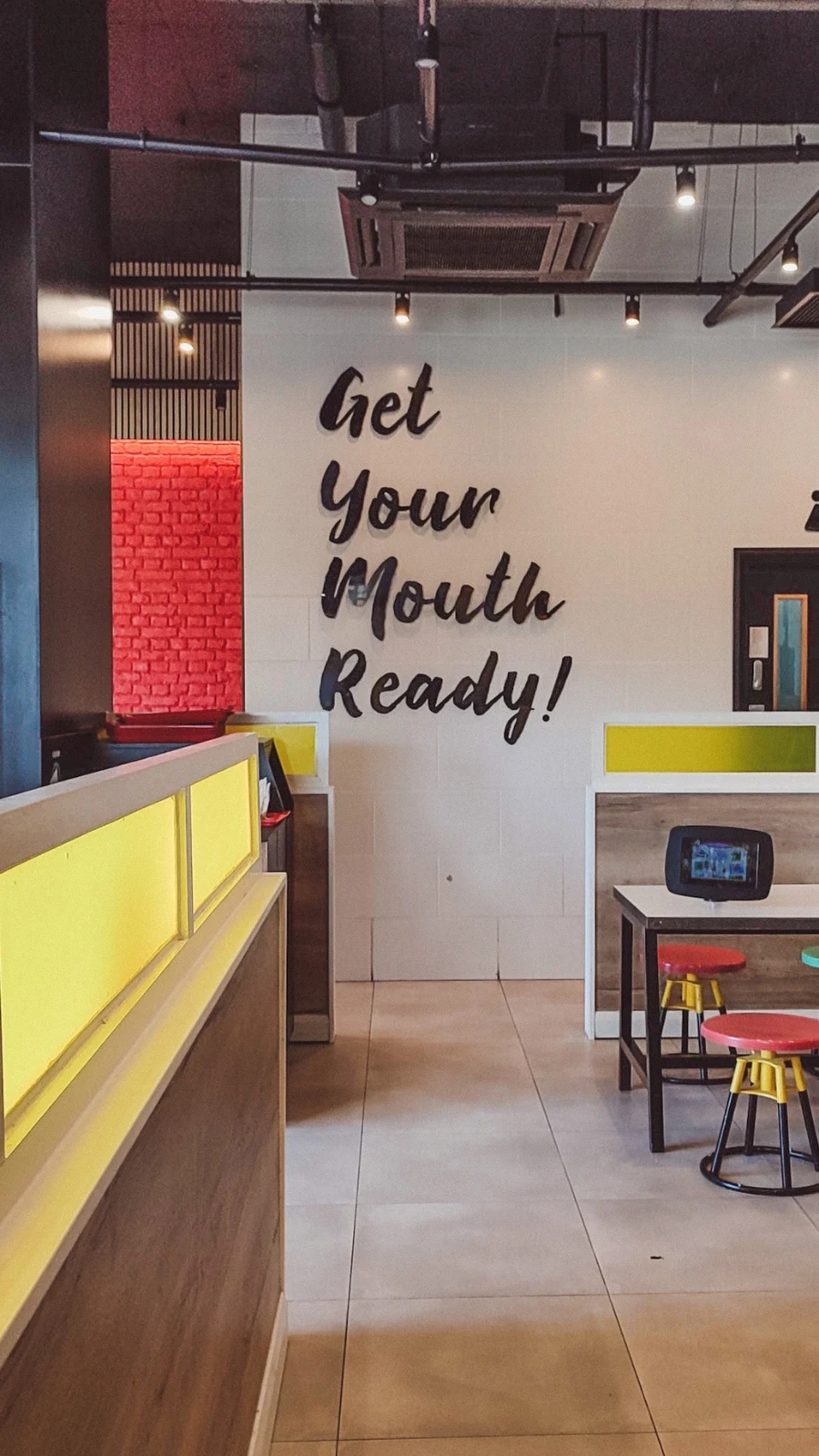 bim's edmonton review - best halal burgers in london street food guide - must eat places in north london travel bucket list - cheap food london 