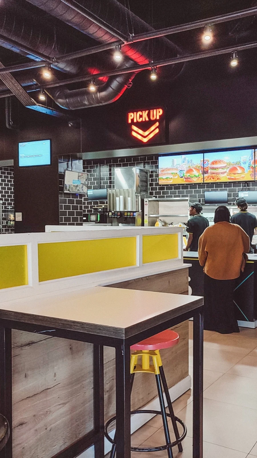 bim's edmonton review - best halal burgers in london street food guide - must eat places in north london travel bucket list - cheap food london 