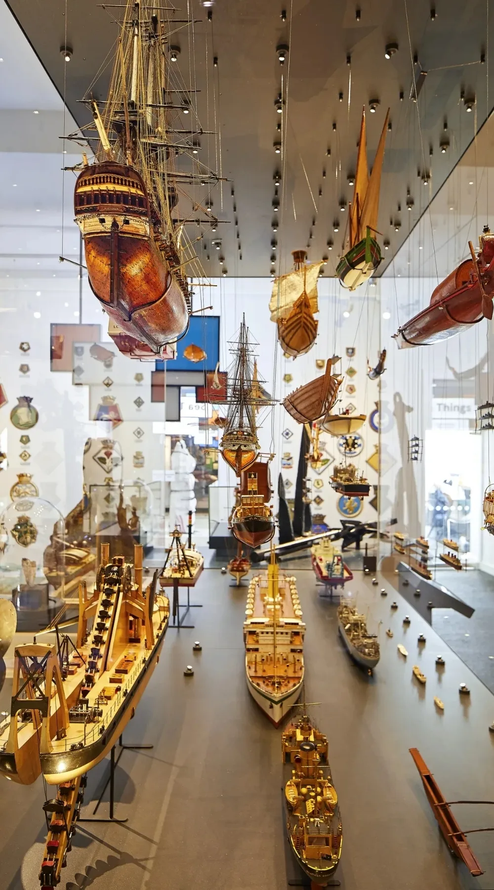 unique cheap free things to do in london with kids, tweens and teenagers - best activities with children in london travel guide