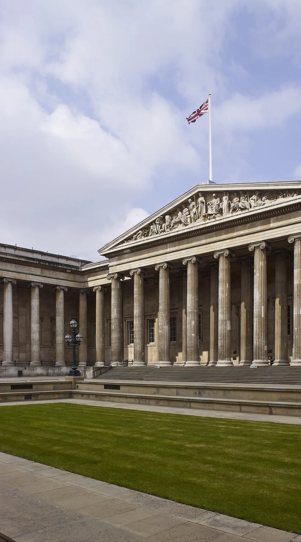 unique cheap free things to do in london with kids, tweens and teenagers - best activities with children in london travel guide