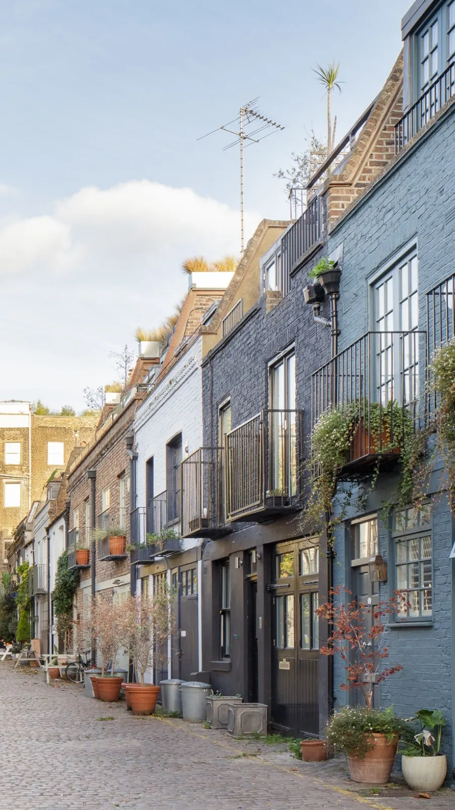 Pretty Mews in London: St Luke's Mews, Notting Hill