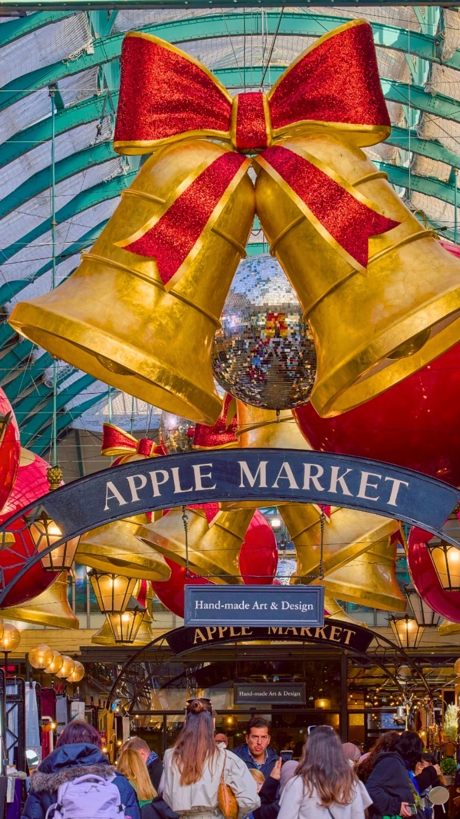 Christmas Markets in London: Covent Garden Market