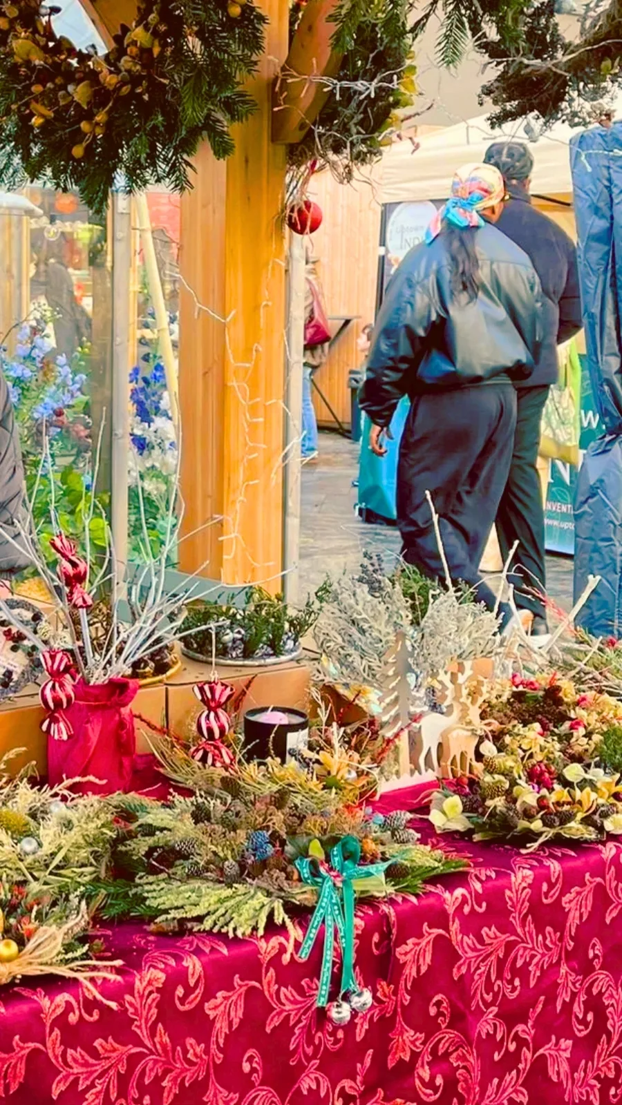 Christmas Markets in London: Canary Wharf Christmas Market and Ice Rink