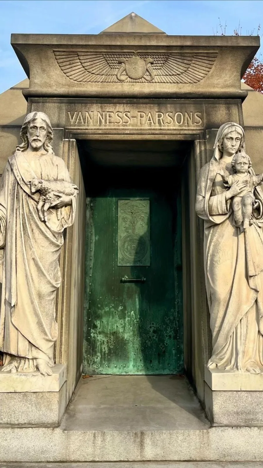 Free Things to Do in Brooklyn NYC: Green-Wood Cemetery