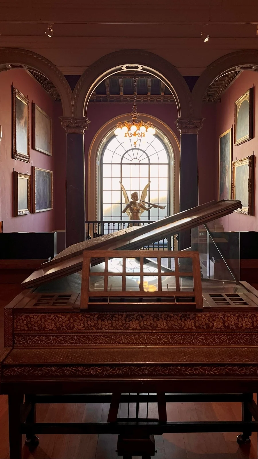 Arty London Attractions: Victoria and Albert Museum, South Kensington
