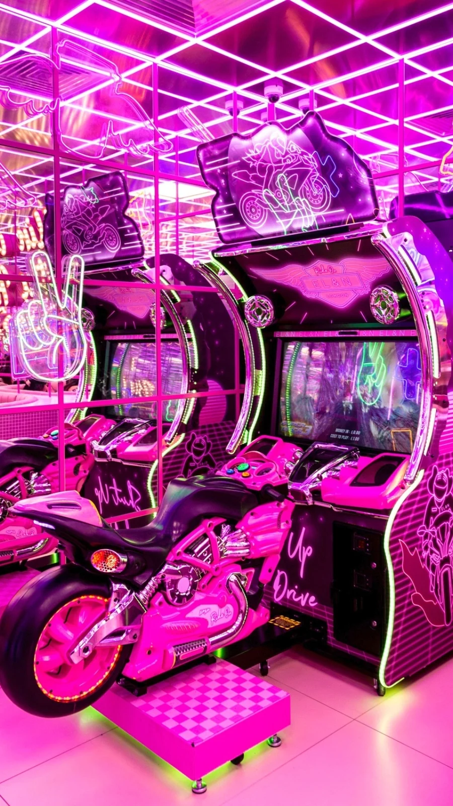 Neon Places in London: Elan Cafe