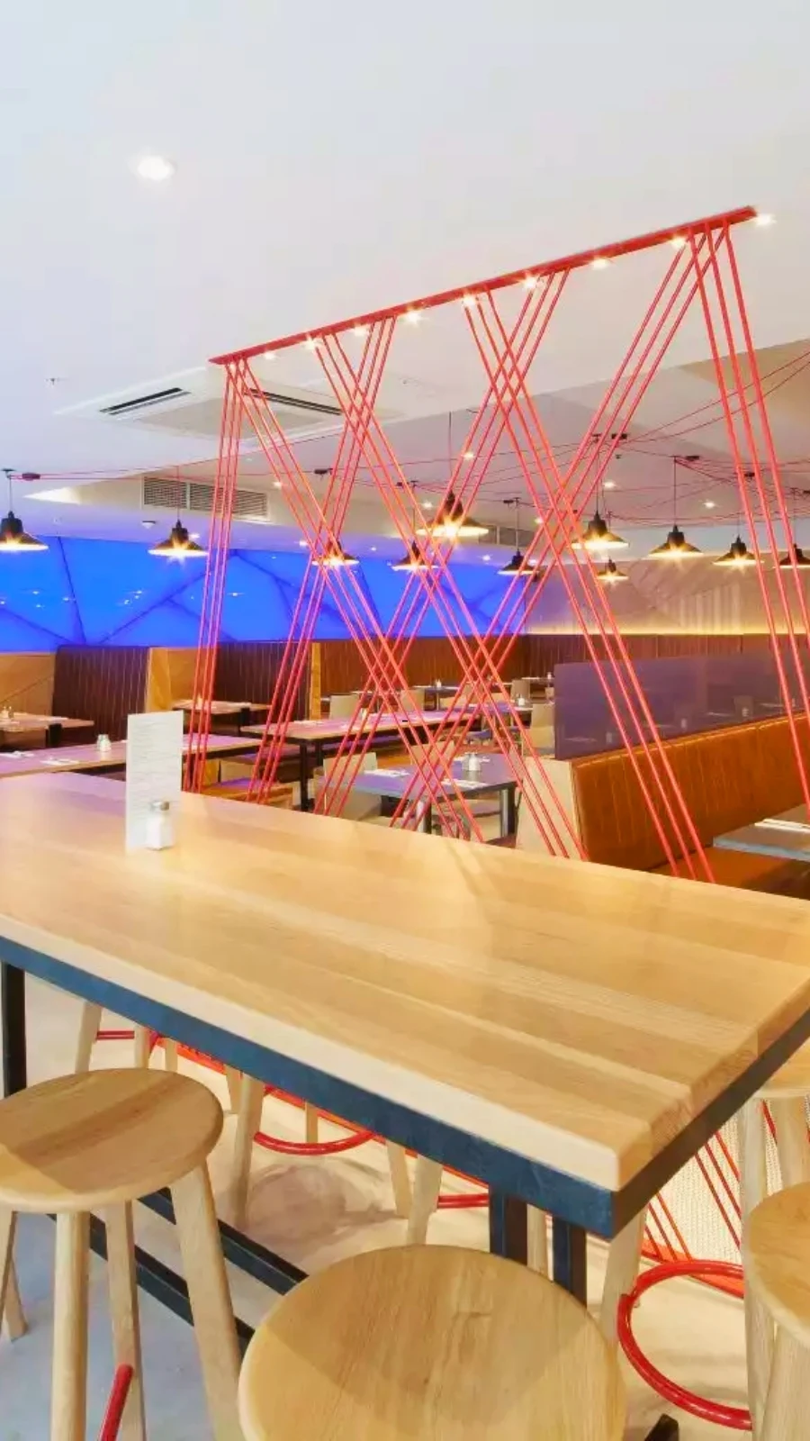 Best 24 Hour Places To Study in London: VQ Restaurant