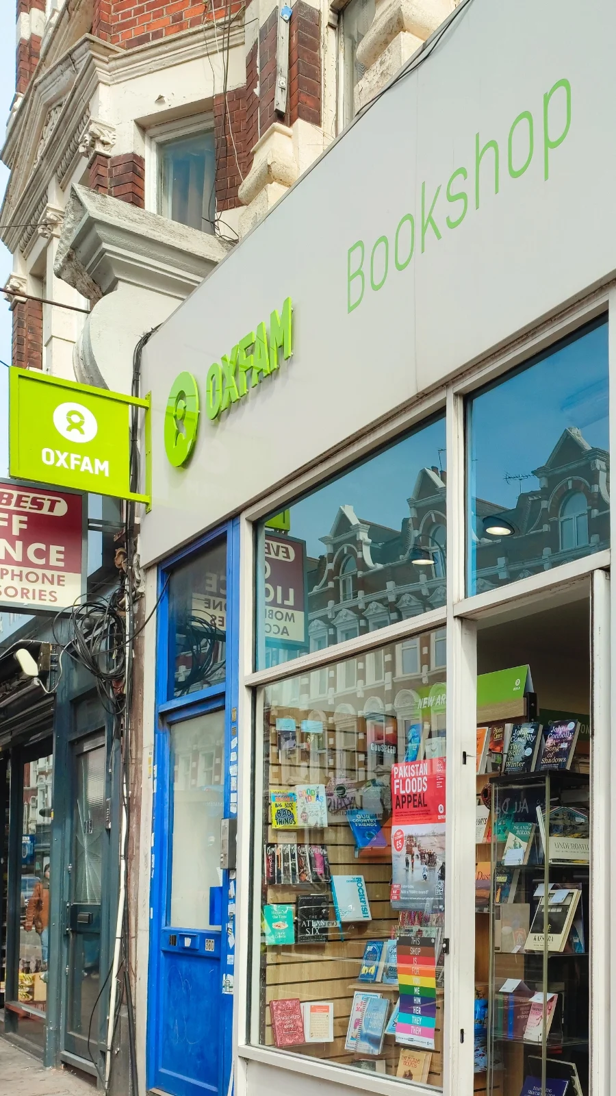 Best Oxfam Shops in London: Oxfam Bookshop, Muswell Hill, North London