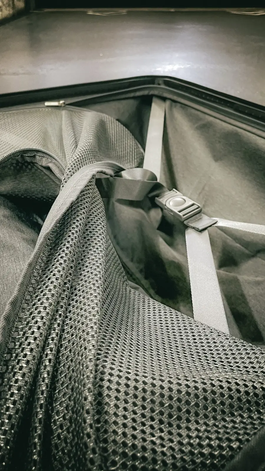Travel Staples: Level 8 Luminous Large Trunk Luggage 28'' Review