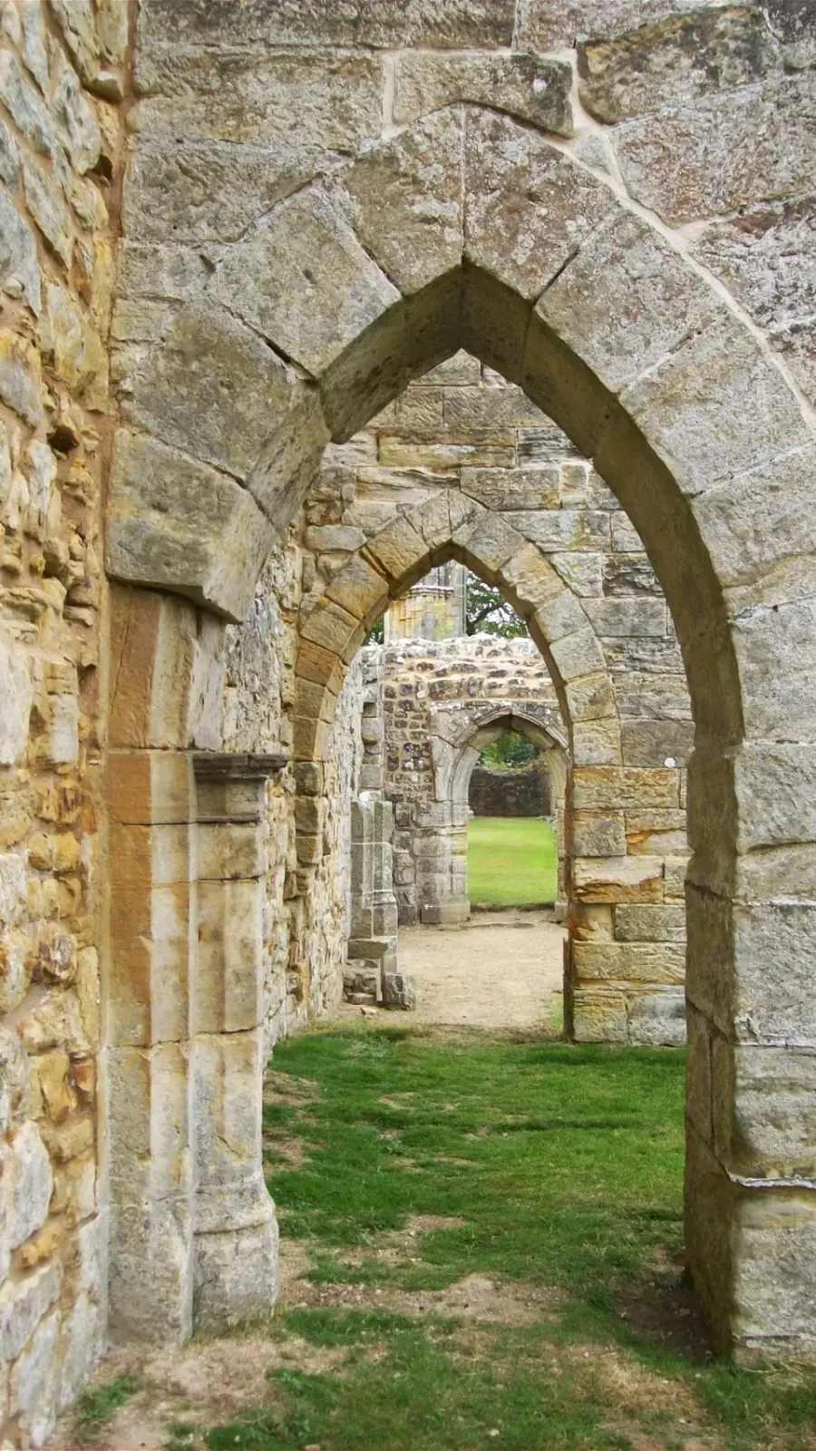 Hidden Peaceful Places Near London: Bayham Old Abbey