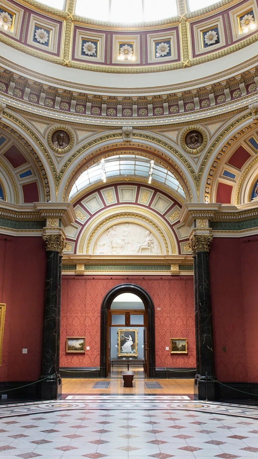 Free things to do in May in London: The National Gallery, Trafalgar Square