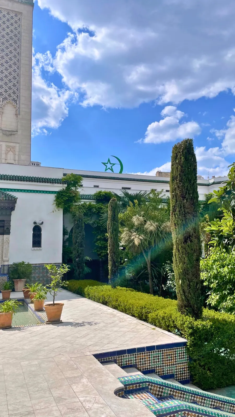 tips How to Visit a Mosque for the First Time as a Non-Muslim etiquette from a practicing muslim