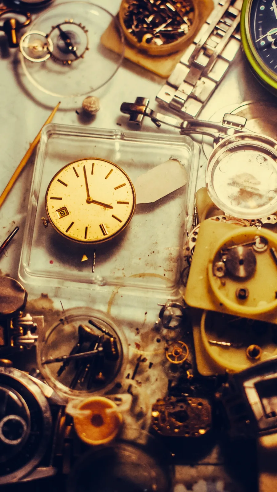 Old Industrial Neighborhoods in London: Clerkenwell Watchmakers, Printers, and Radical Ink