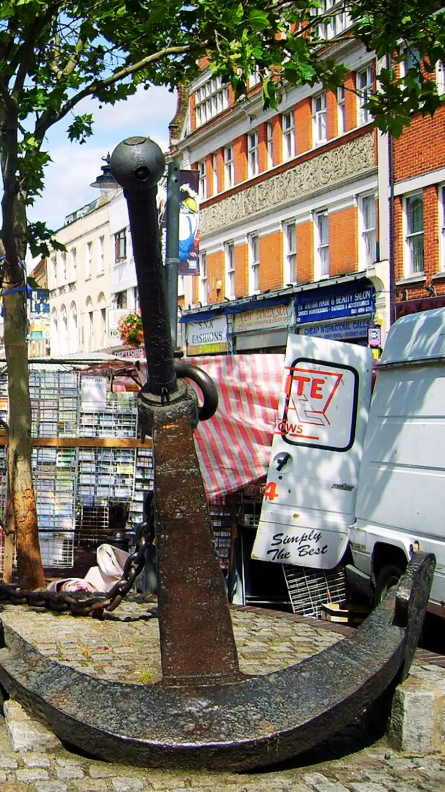 Old Industrial Neighborhoods in London: Deptford, Royal Dockyards and Urban Memory