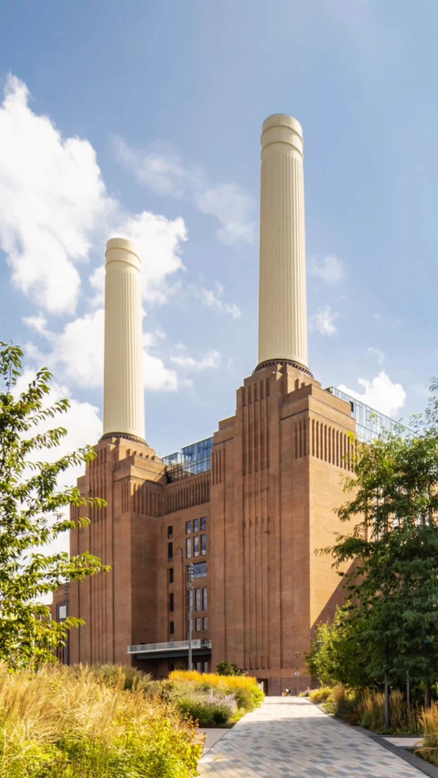 Old Industrial Neighborhoods in London: Battersea, The Power Station That Powered the City