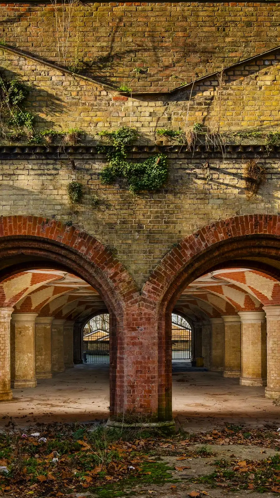 Old Disused Stations in London: Crystal Palace Subway and High-Level Station