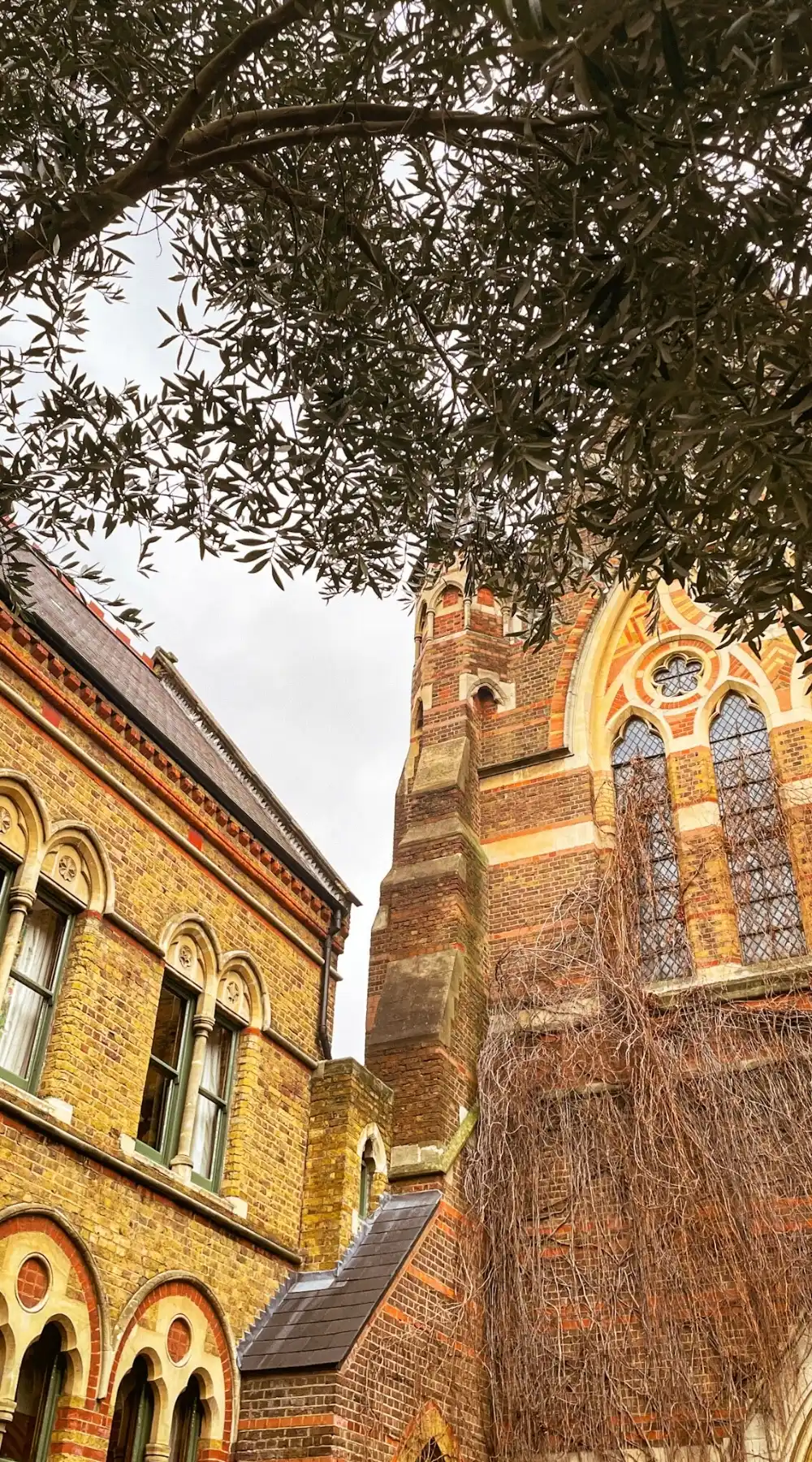 London's Secret Gardens: Mark Street Gardens, Shoreditch hidden gems - best things to do in east london - hidden parks in london sightseeing - most beautiful places in london bucket list 