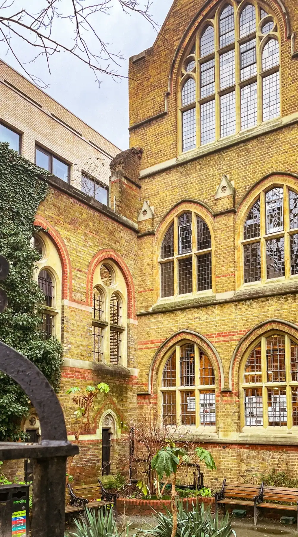 London's Secret Gardens: Mark Street Gardens, Shoreditch hidden gems - best things to do in east london - hidden parks in london sightseeing - most beautiful places in london bucket list 