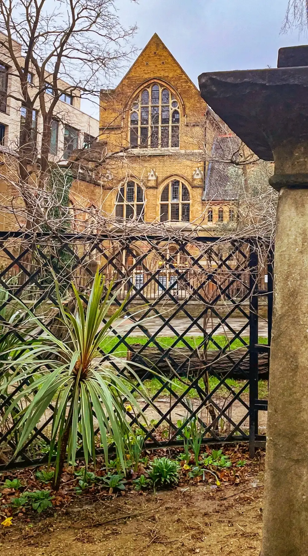 London's Secret Gardens: Mark Street Gardens, Shoreditch hidden gems - best things to do in east london - hidden parks in london sightseeing - most beautiful places in london bucket list 