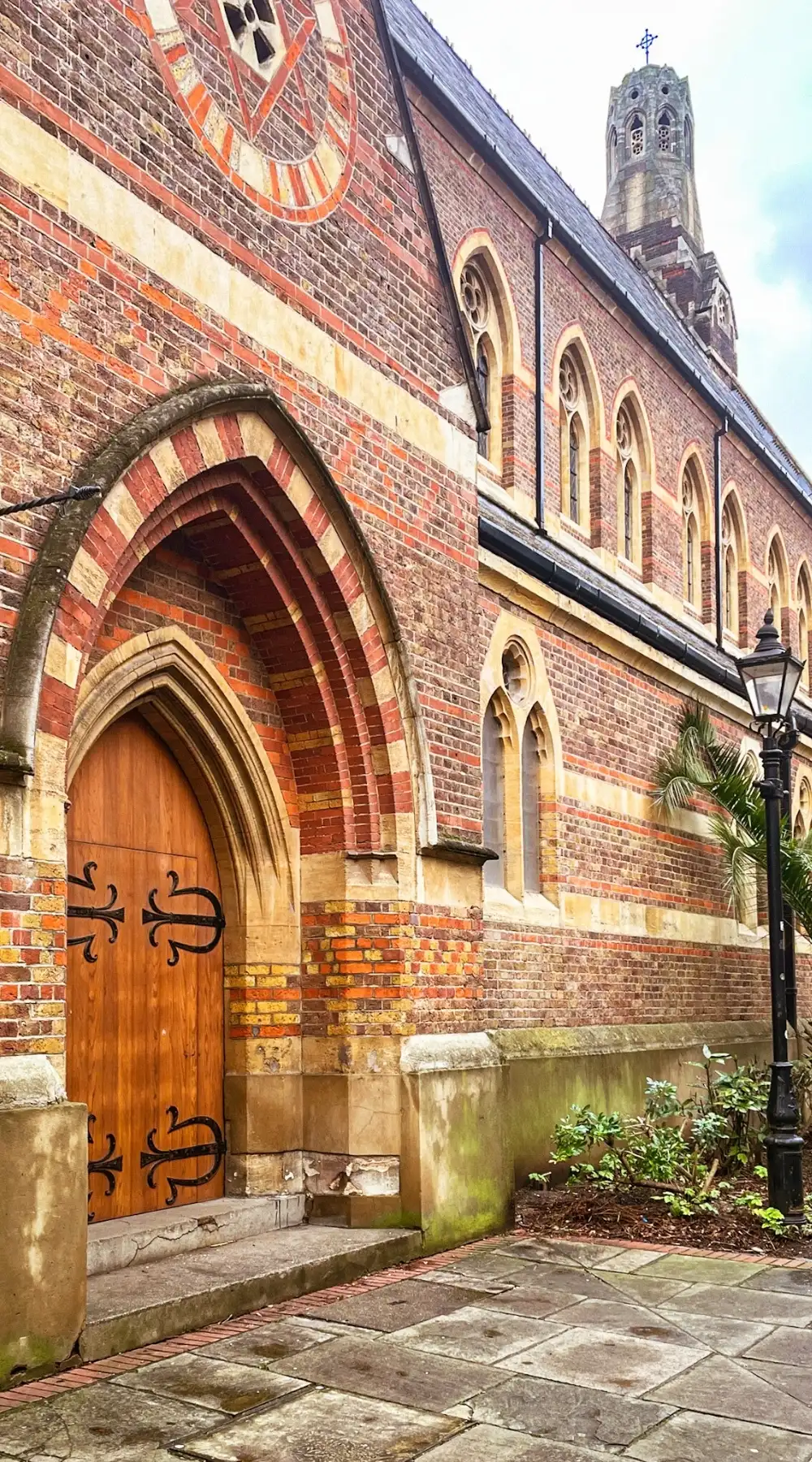 London's Secret Gardens: Mark Street Gardens, Shoreditch hidden gems - best things to do in east london - hidden parks in london sightseeing - most beautiful places in london bucket list 