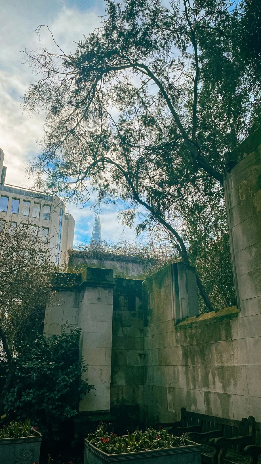 London's Secret Gardens: St Dunstan in the East church ruins - how to visit saint dunstan in the east city of london hidden gems - london sightseeing travel guide - most secret places in london