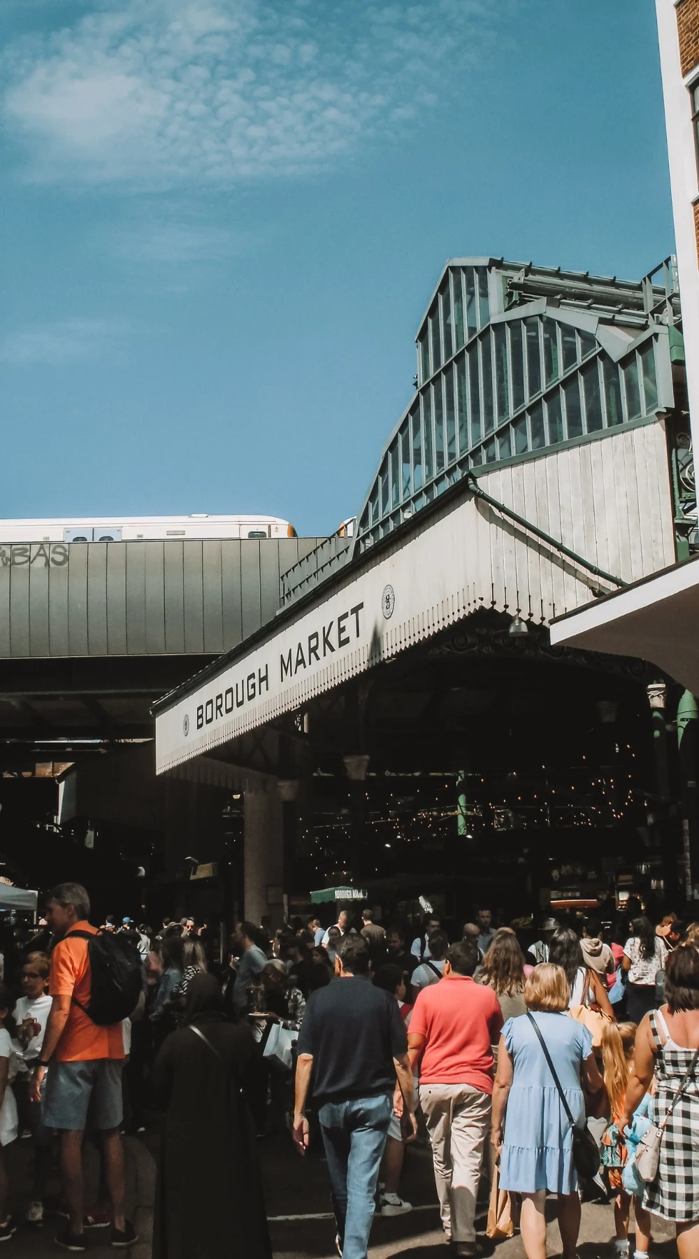 Ultimate London Travel Guide: The Best Neighborhoods to Stay