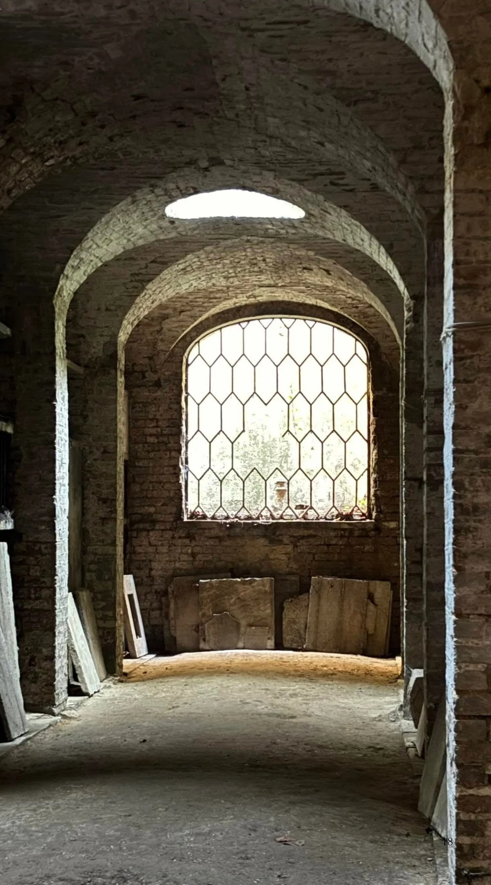 Abandoned Places in London: Highgate Cemetery Catacombs