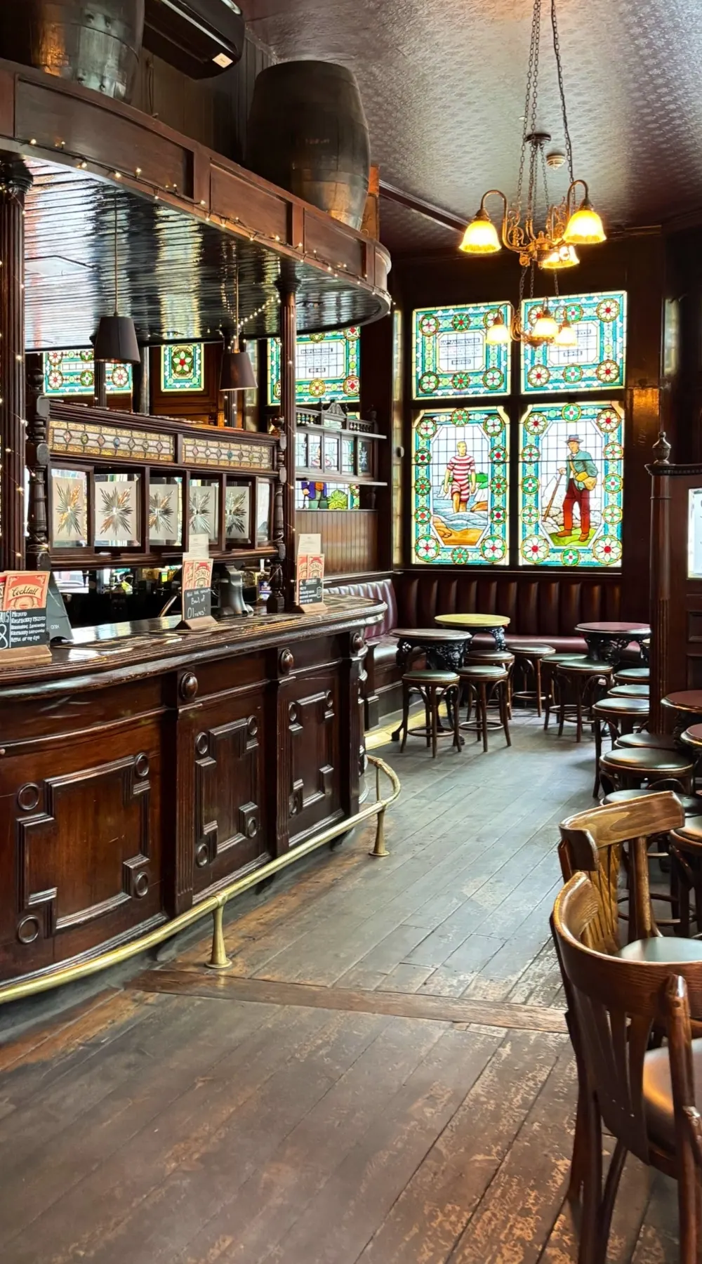 Stained Glass in London: The Champion Pub, Fitzrovia, Central London
