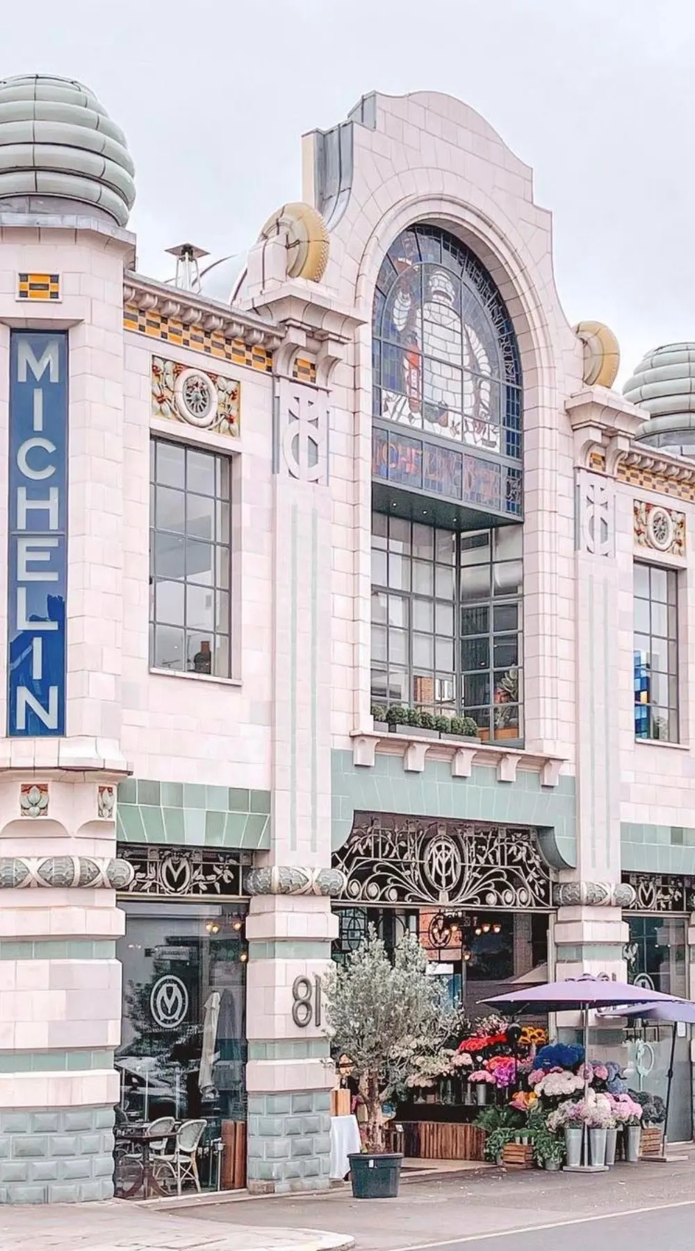 Stained Glass in London: Michelin House, Fulham Road, Chelsea