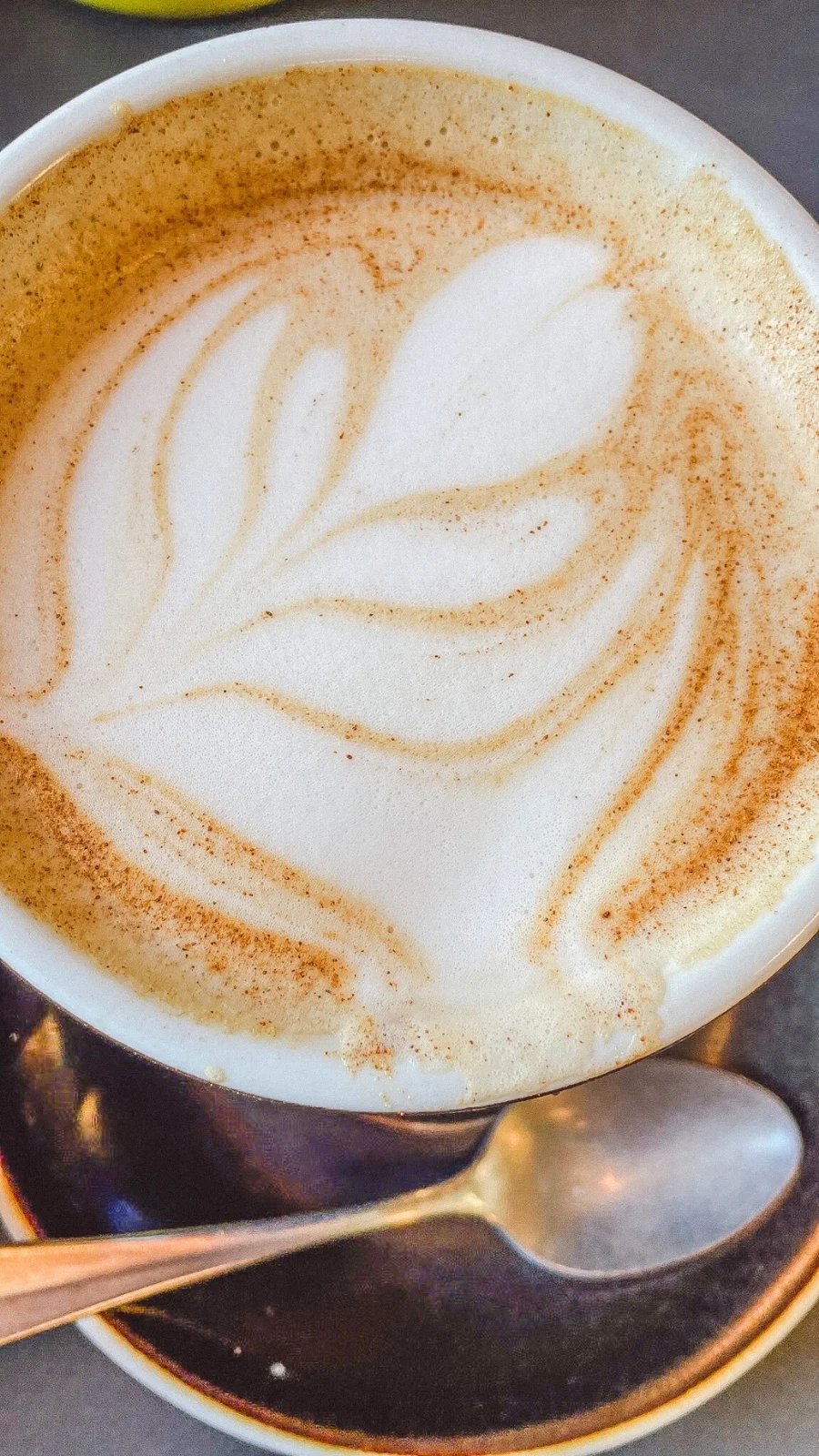 best halal cafes in london food guide - best halal full english breakfast in london hidden food gems - must eat places in london brunch - rustic coffee shops in london - vegan breakfast london - best cakes in london brownie chai latte