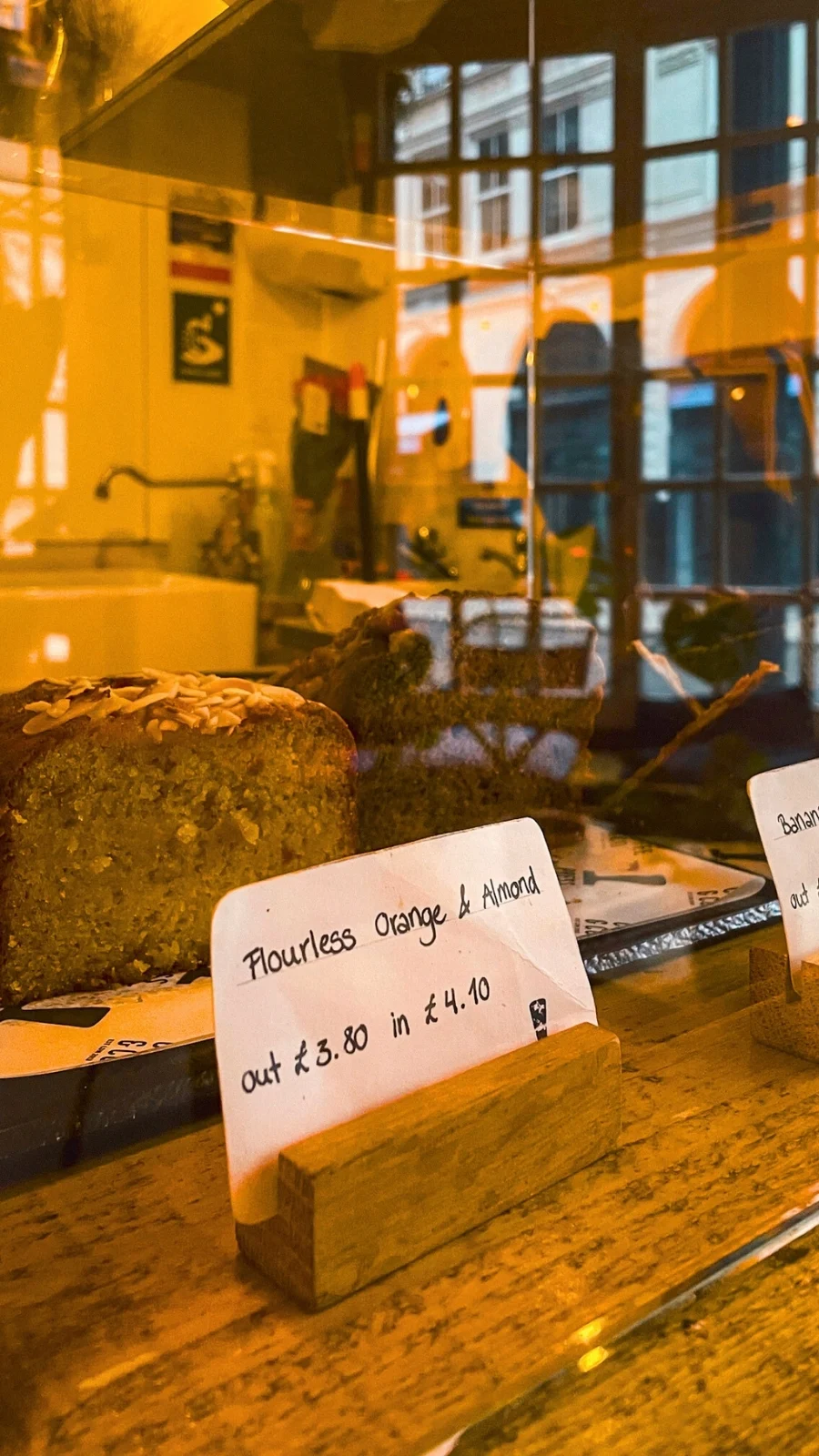Central London's Cute Cafes: Press Coffee Co Review chancery lane - best coffee shops in city of london - rustic cafes in london - colorful lattes in london - best banana bread in london - best brownies in london - fleet street coffee shop