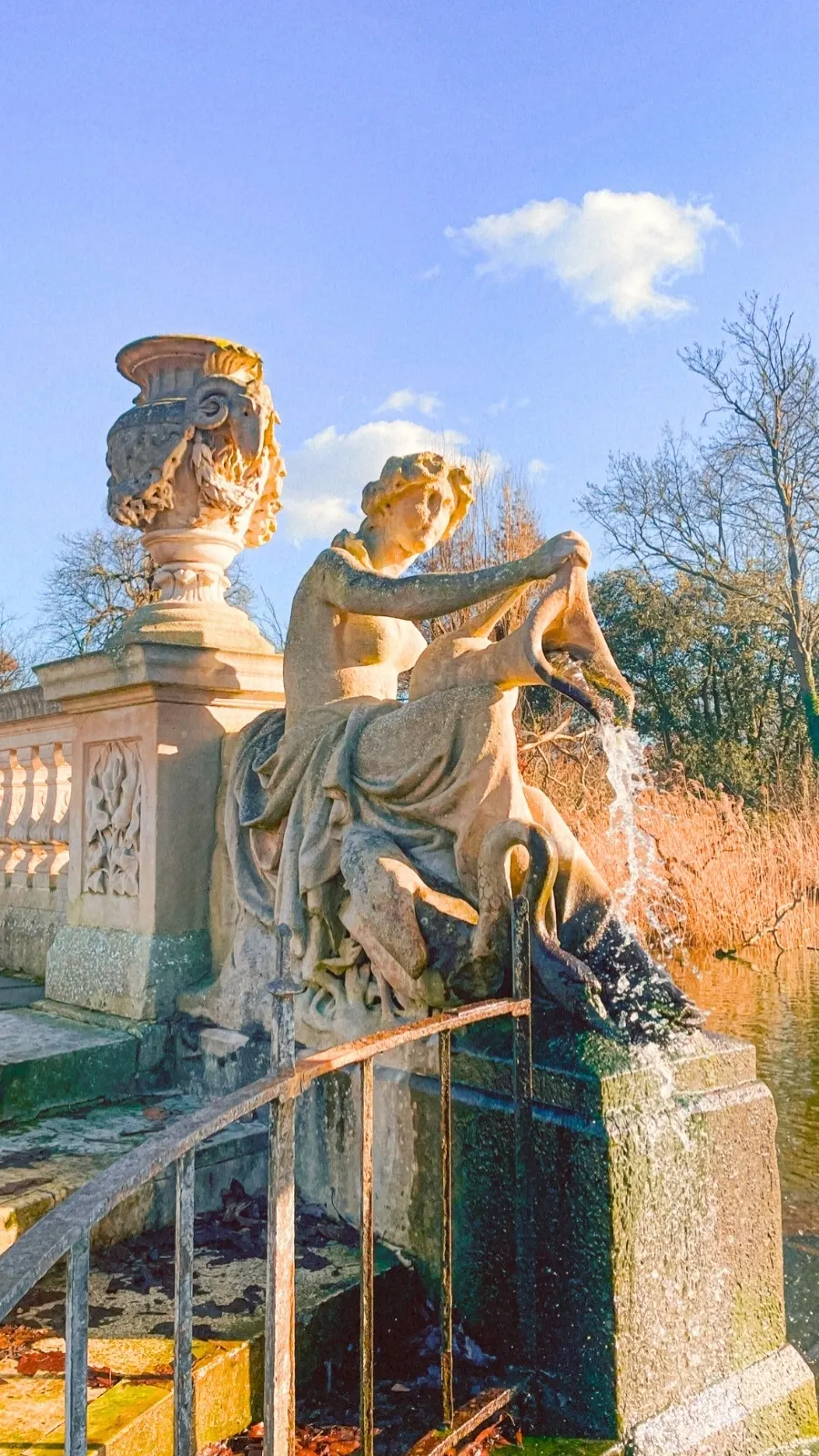 most secret gardens in london italian gardens kensington gardens photos - best photo spots in london - best places to visit in london spring summer - beautiful sculptures in london travel guide - free things to do in london off the beaten path bayswater