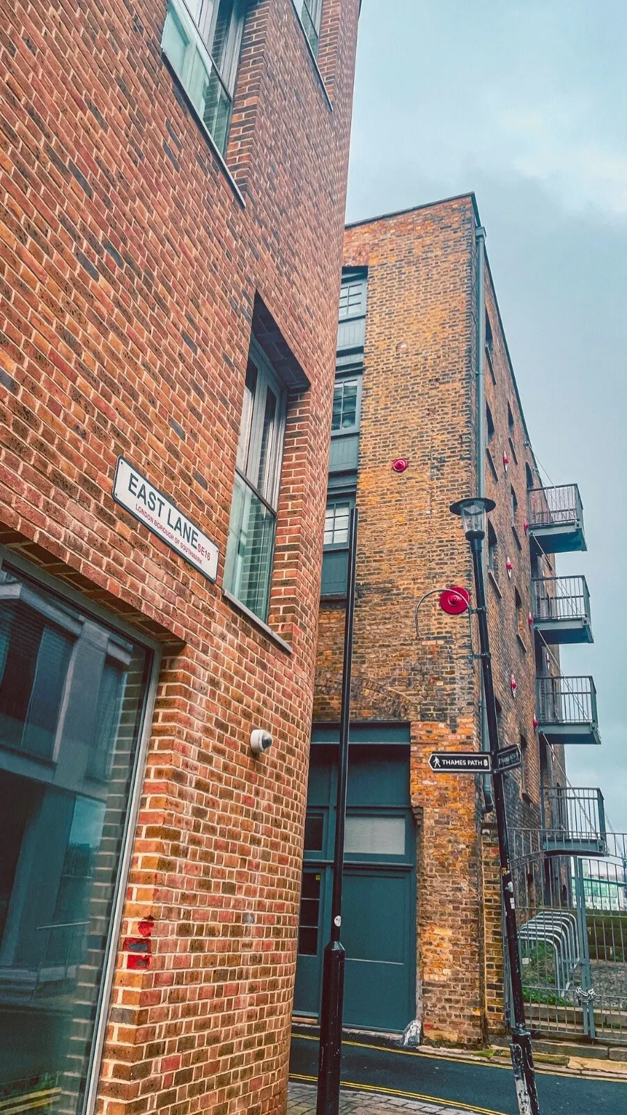 What to See Along the Thames Path: 5 Old Places to Tread in london history bucket list travel guide - secret places in london hidden gems - maritime neighborhoods london 