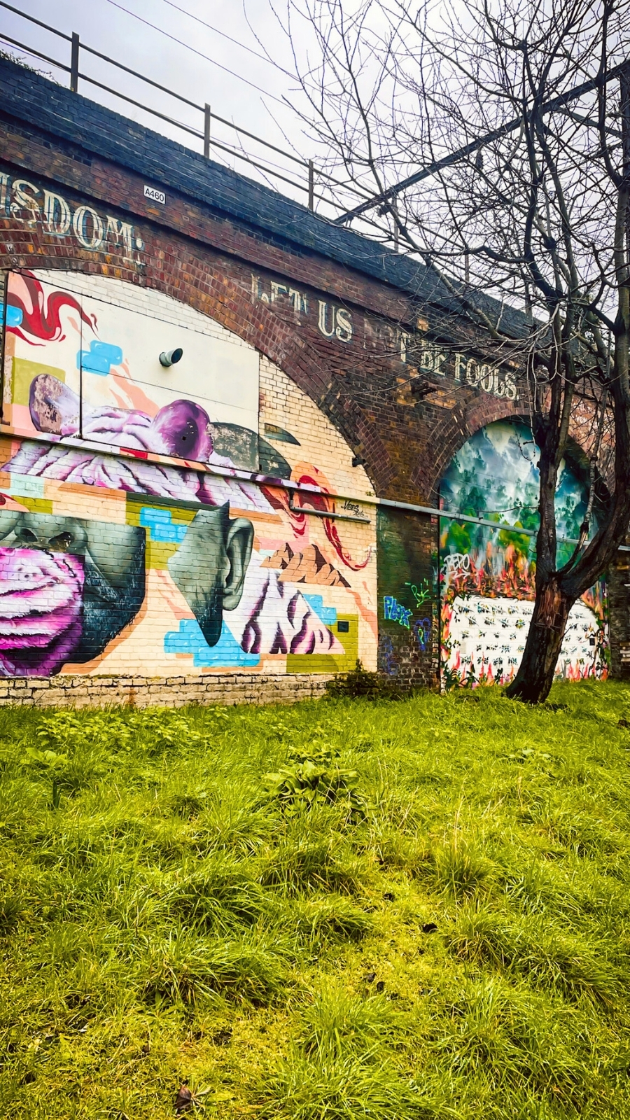 ackroyd drive greenlink east london photos - secret natural reserves in london travel guide - where to see nature in london - hidden gems in london - best street art in london bucket list off the beaten path