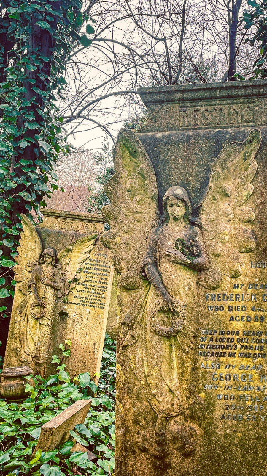 how to visit tower hamlets cemetery park east london mile end photos - victorian magnificent seven cemeteries in london - free things to do in london off the beaten path autumn spring - nature in london - beautiful sculptures in london