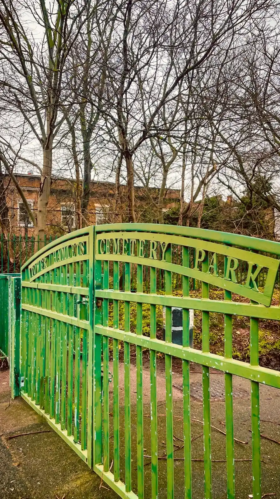 how to visit tower hamlets cemetery park east london mile end photos - victorian magnificent seven cemeteries in london - free things to do in london off the beaten path autumn spring - nature in london - beautiful sculptures in london