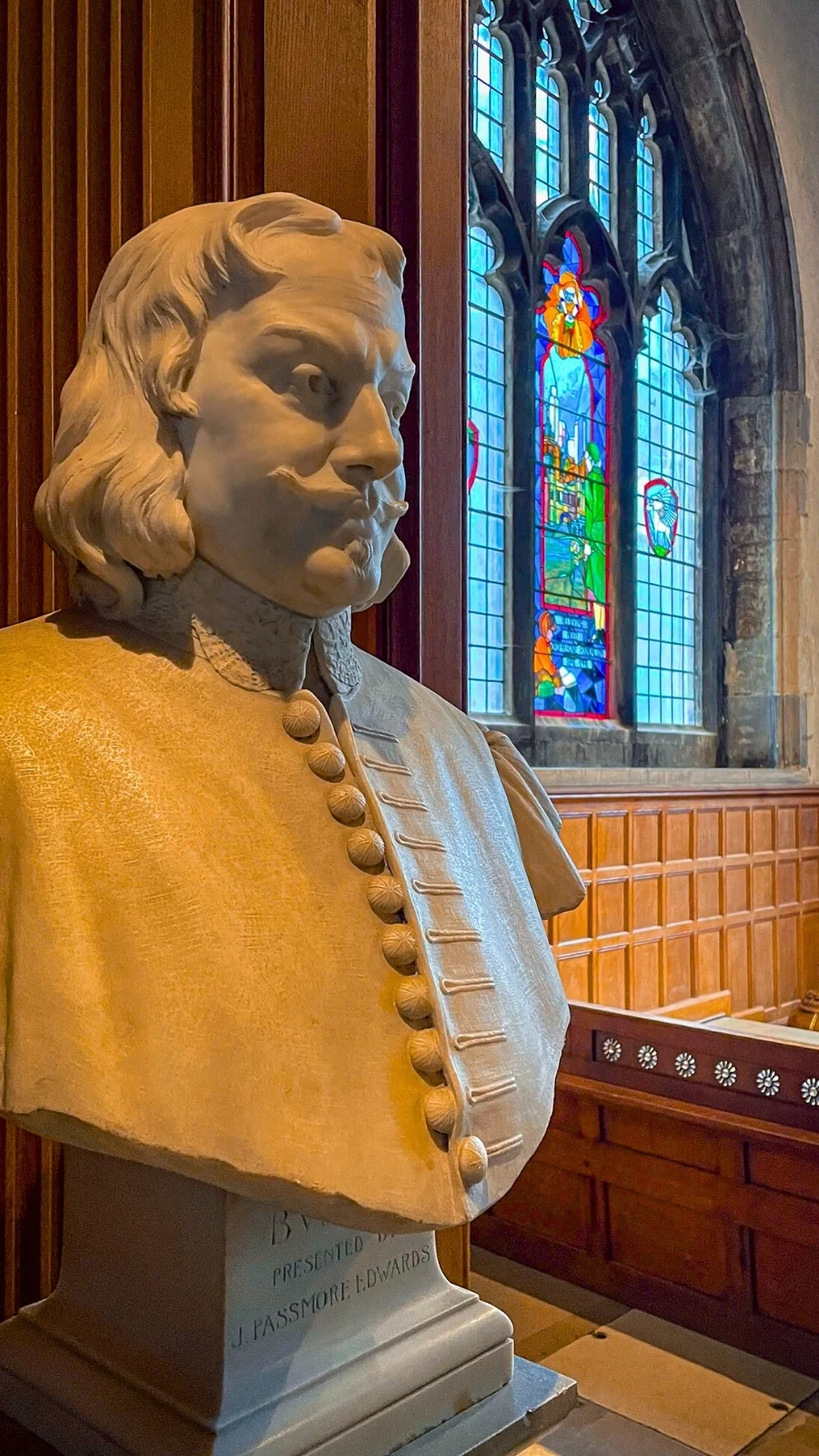secret churches in the city of london travel guide - best hidden gems in london st giles cripplegate photos - beautiful churches in london - barbican bucket list - old churches in london