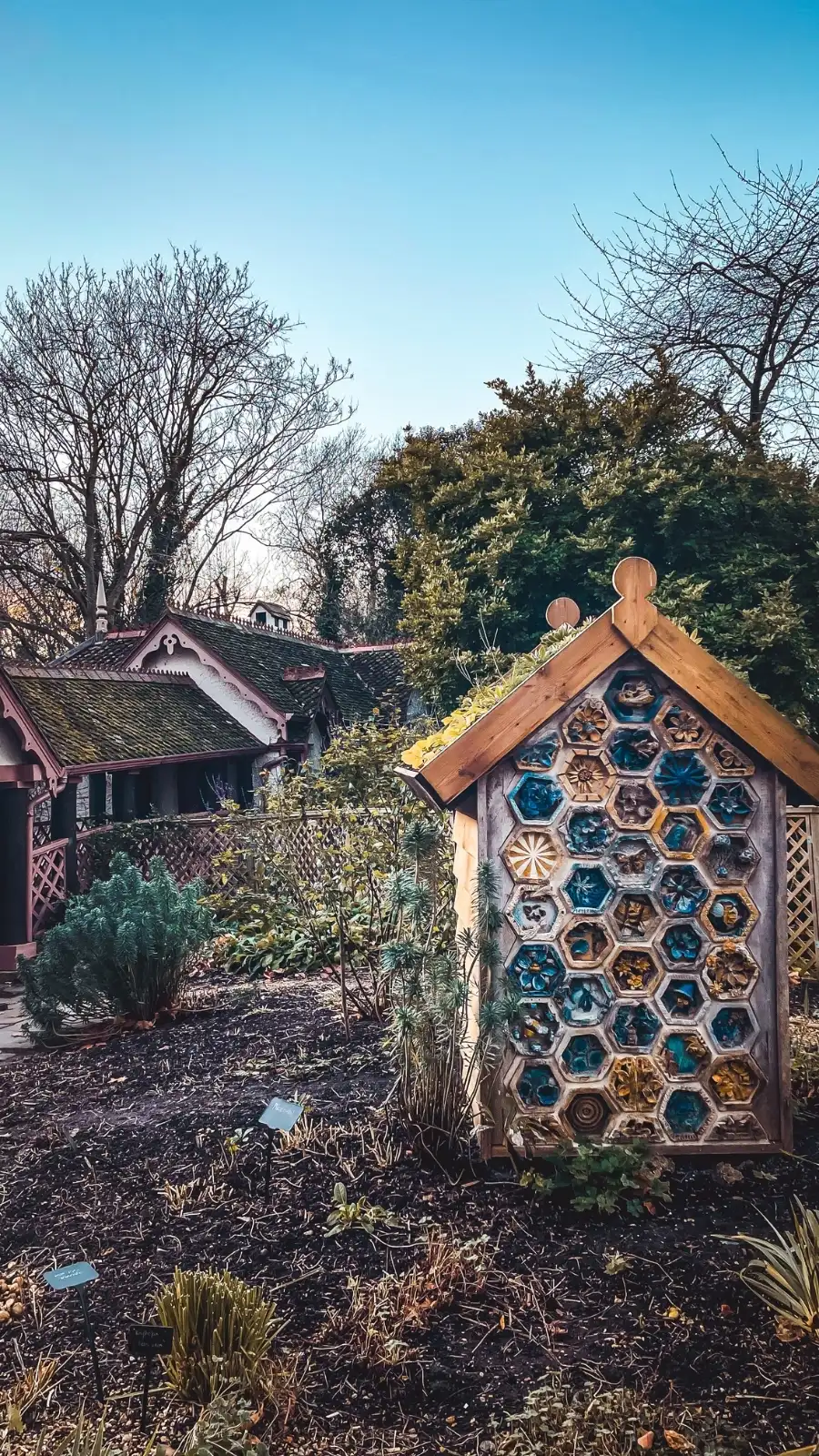 Visiting London's Duck Island Cottage, St James's Park - best hidden gems in london travel guide bucket list - beautiful nature in london