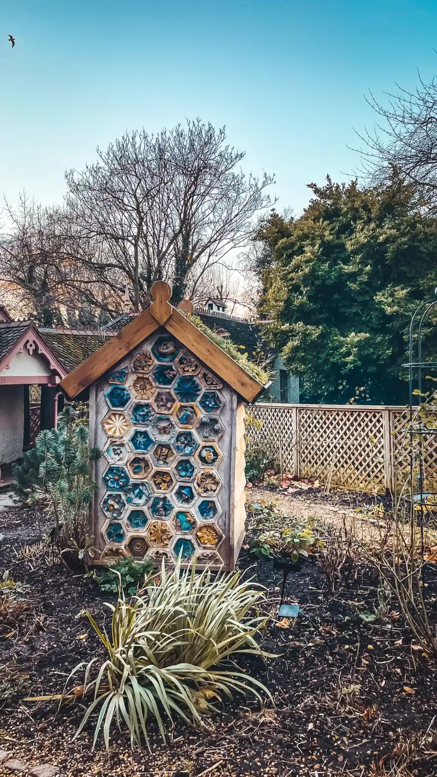 Visiting London's Duck Island Cottage, St James's Park - best hidden gems in london travel guide bucket list - beautiful nature in london