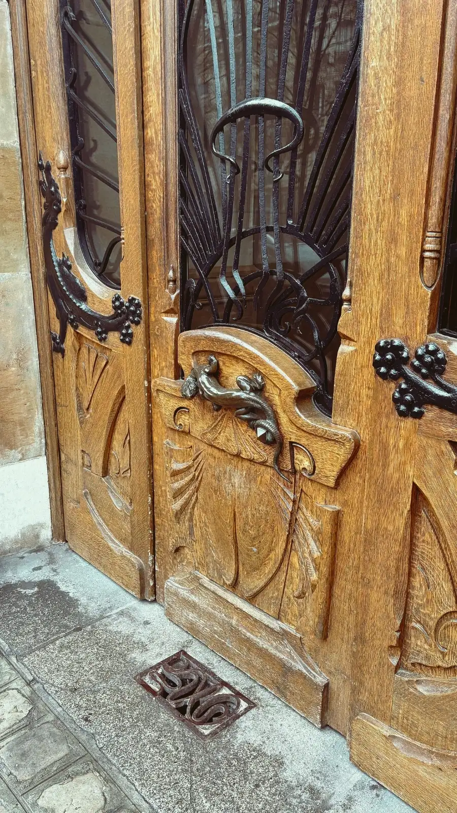 most beautiful places in paris france travel guide - free things to do in paris bucket list - art nouveau buildings in paris off the beaten path - places with view of eiffel tower - lavirotte building 29 avenue rapp history