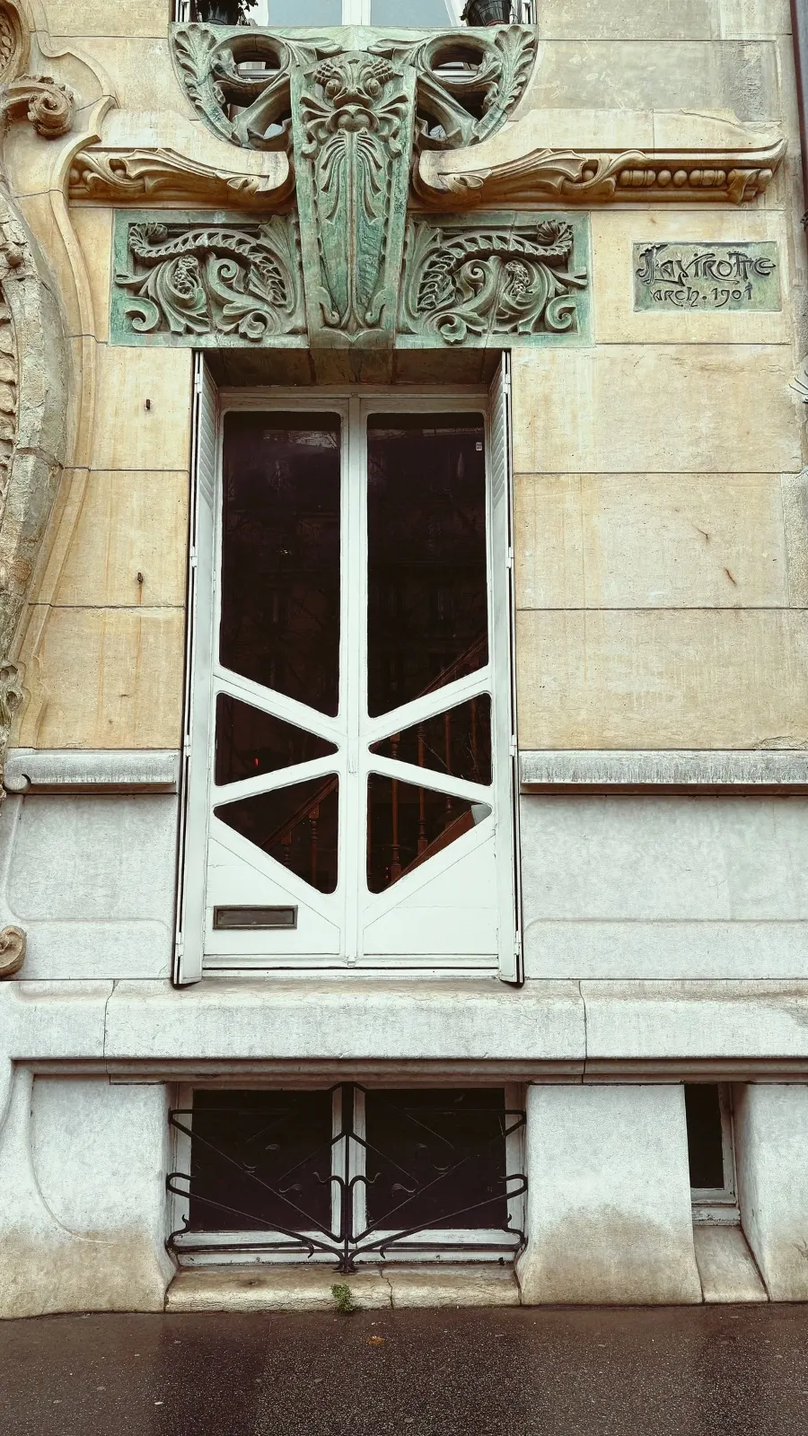 most beautiful places in paris france travel guide - free things to do in paris bucket list - art nouveau buildings in paris off the beaten path - places with view of eiffel tower - lavirotte building 29 avenue rapp history