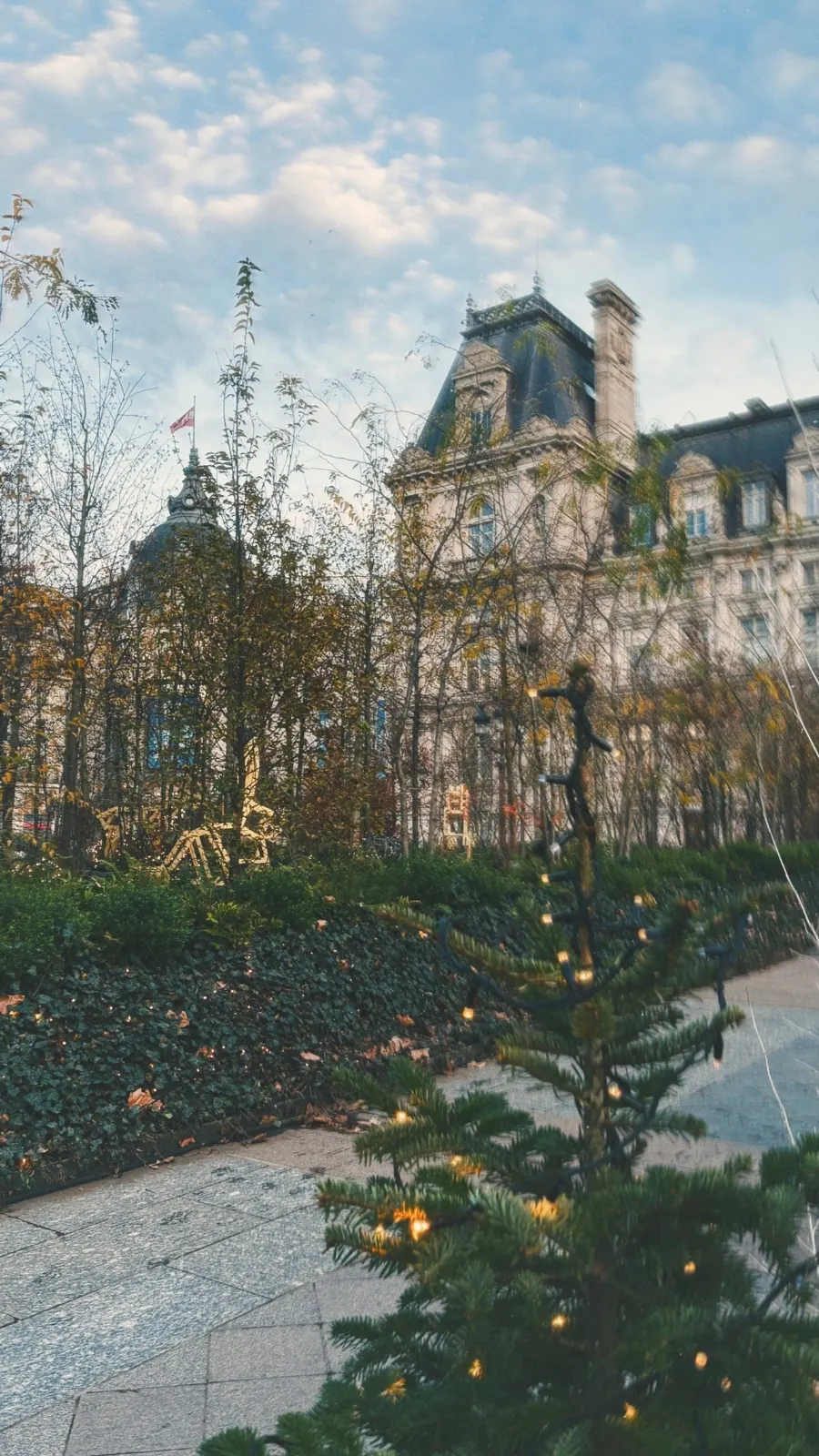 Christmas Decorations in Paris: Hotel de Ville