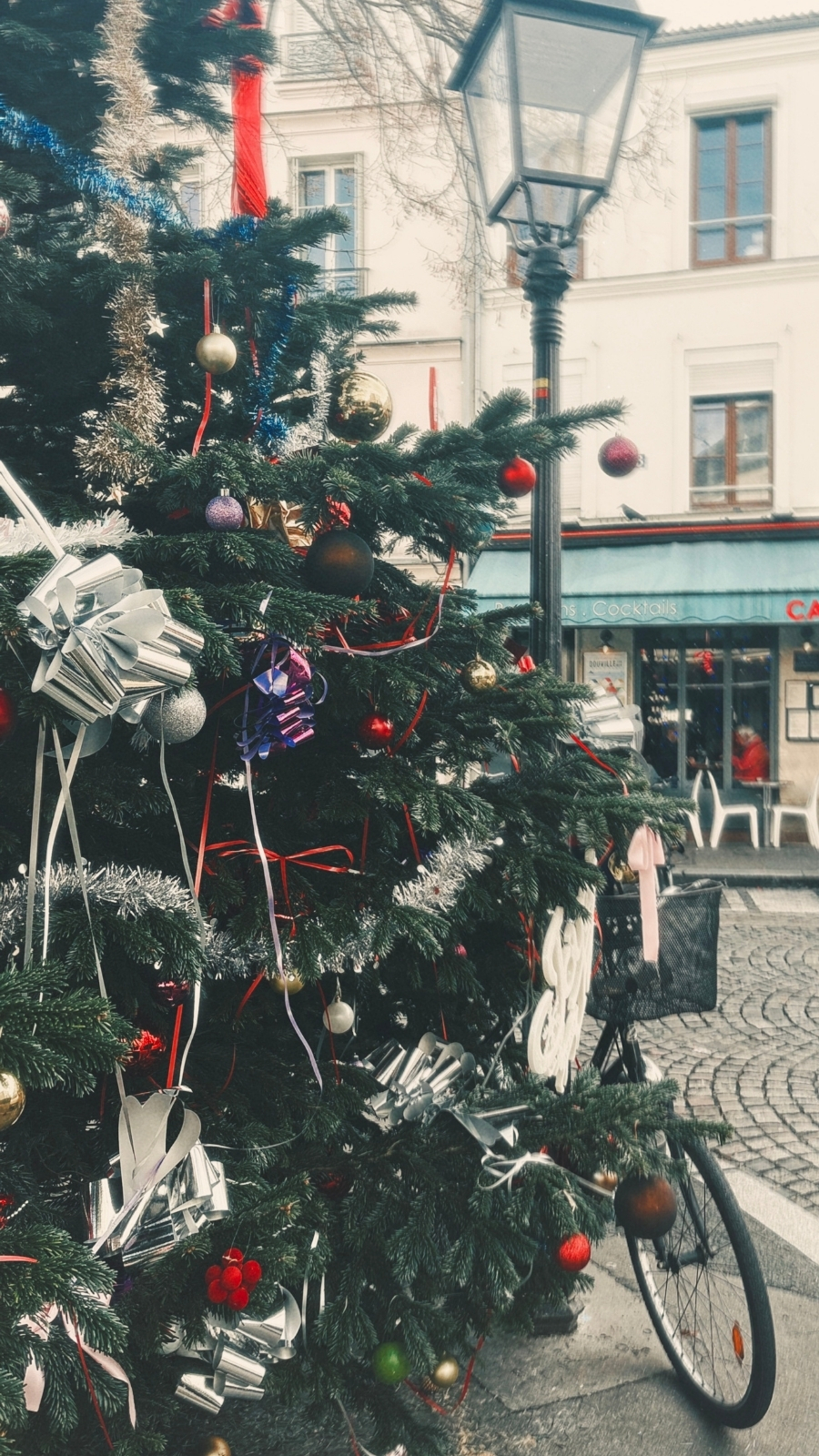 Best Christmas Decorations in Paris: Butte aux Cailles