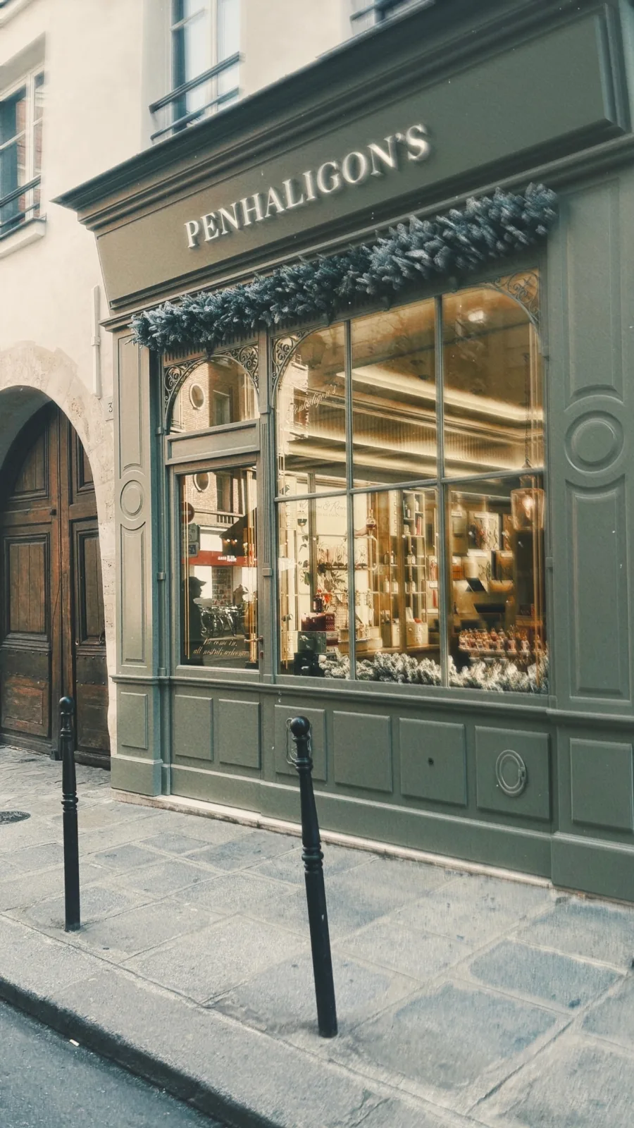 Best Christmas Lights in Paris: Le Marais