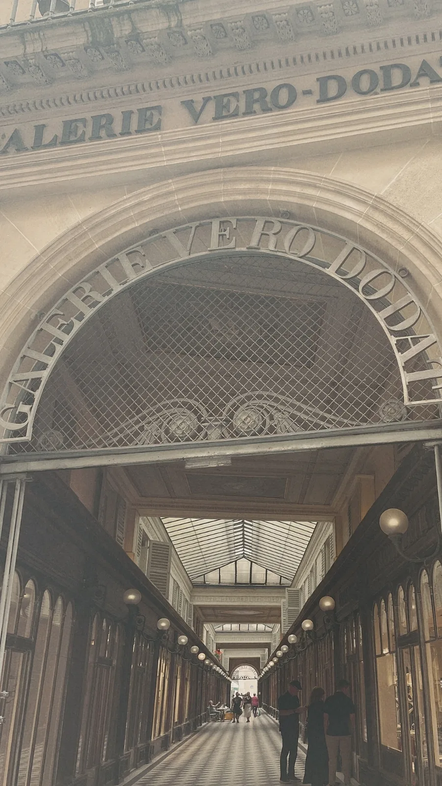 Shopping Arcades in Paris: Galerie Vero-Dodat