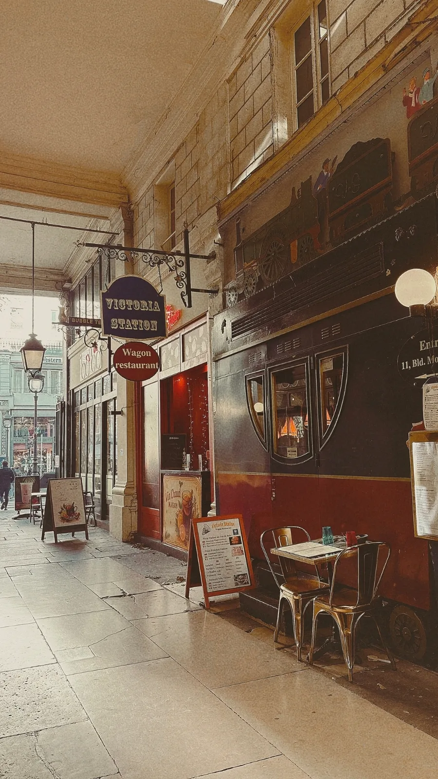 Shopping Arcades in Paris: Passage des Panoramas